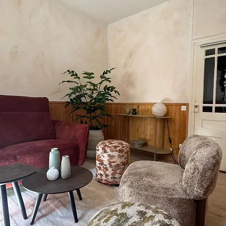 Le Cozy Frühstückspension Saint-Jean-Poutge